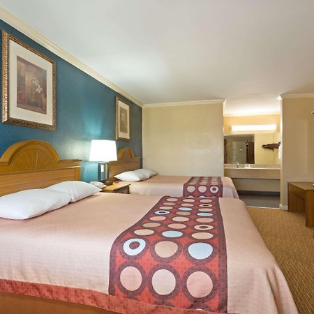 Super 8 By Wyndham Covington Hotel Kültér fotó